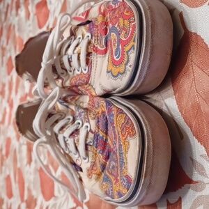 Vans funky pattern low tops